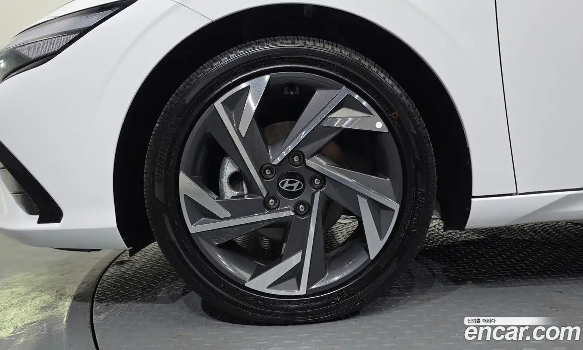 Hyundai Avante 2025 1.6 автомат (гидро), фото 5 Hyundai Avante 2025 1.6 автомат (гидро), фото 5