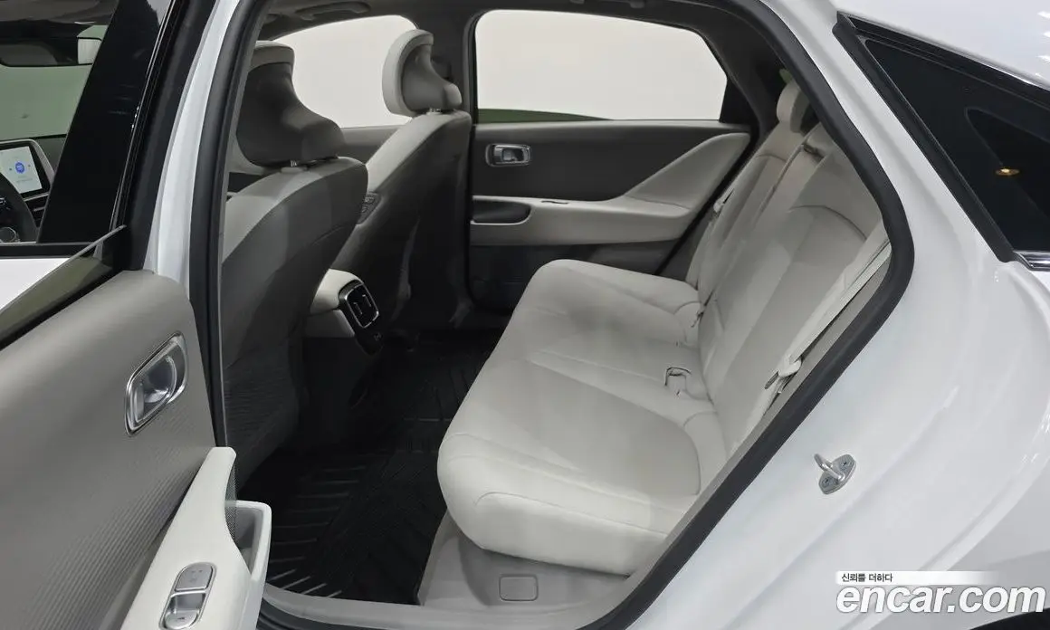 Hyundai Ioniq 6 2022 0.1 автомат (гидро), фото 17 Hyundai Ioniq 6 2022 0.1 автомат (гидро), фото 17