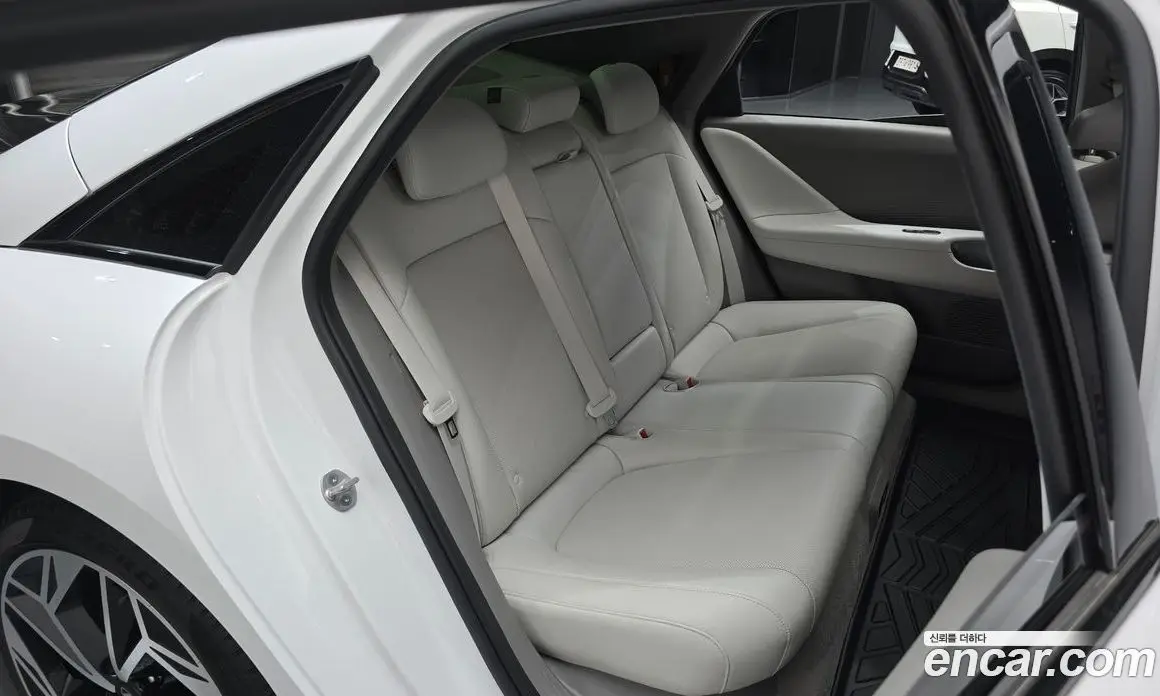 Hyundai Ioniq 6 2022 0.1 автомат (гидро), фото 18 Hyundai Ioniq 6 2022 0.1 автомат (гидро), фото 18