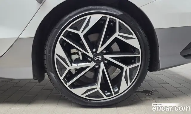 Hyundai Ioniq 6 2023 0.1 автомат (гидро), миниатюра 6