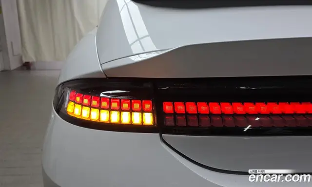 Hyundai Ioniq 6 2023 0.1 автомат (гидро), миниатюра 8