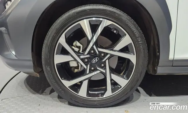 Hyundai Kona 2022 1.6 автомат (гидро), миниатюра 4