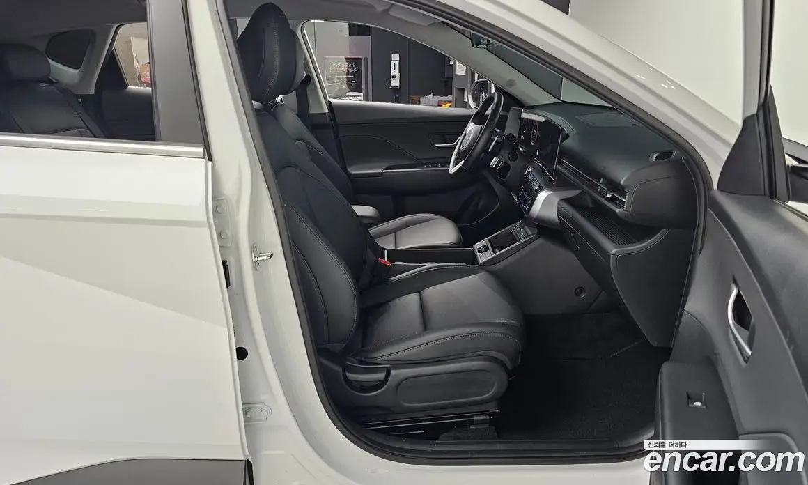 Hyundai Kona 2025 1.6 автомат (гидро), фото 16