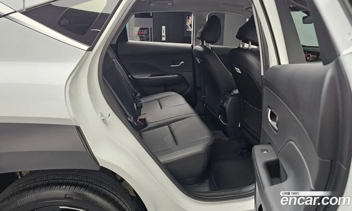 Hyundai Kona 2025 1.6 автомат (гидро), фото 17