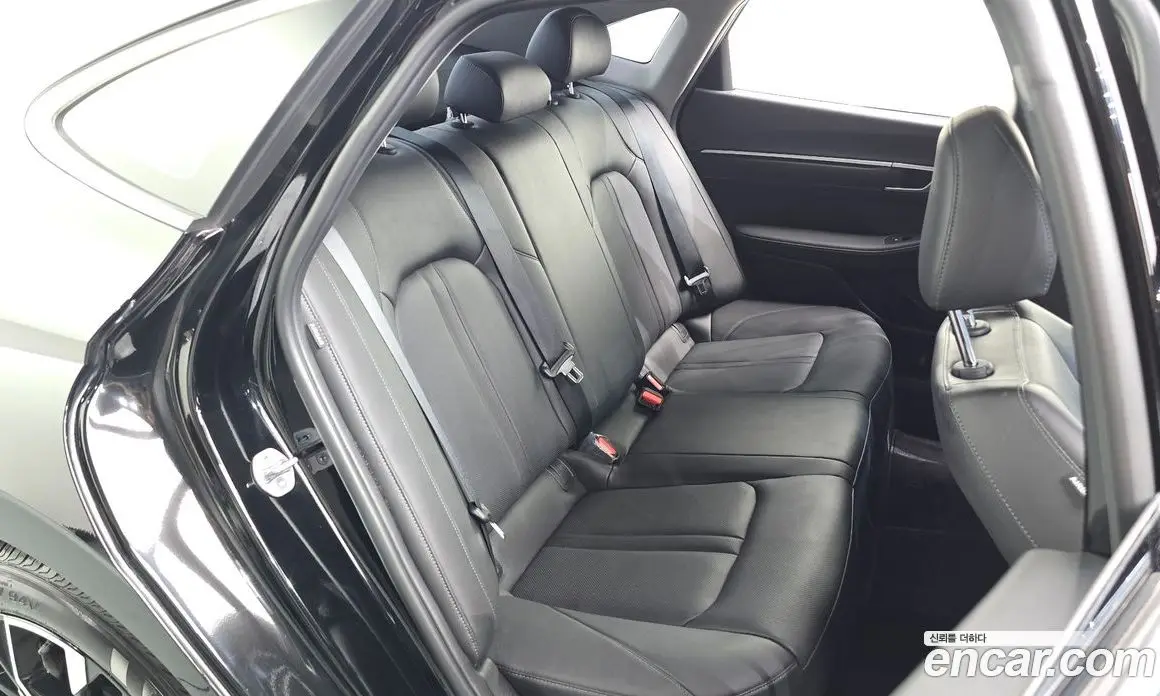 Hyundai Sonata 2023 1.6 автомат (гидро), фото 18