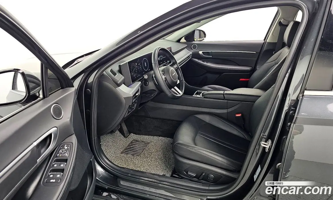 Hyundai Sonata 2024 2.0 автомат (гидро), фото 10