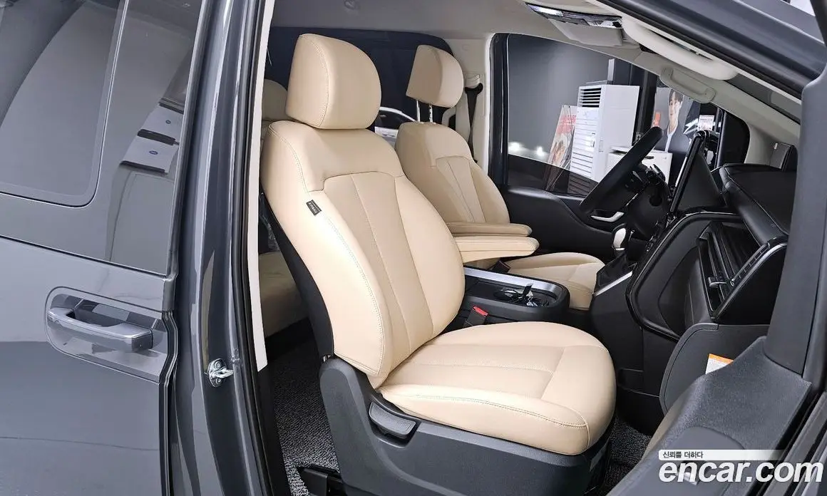 Hyundai Staria 2026 1.6 автомат (гидро), фото 18