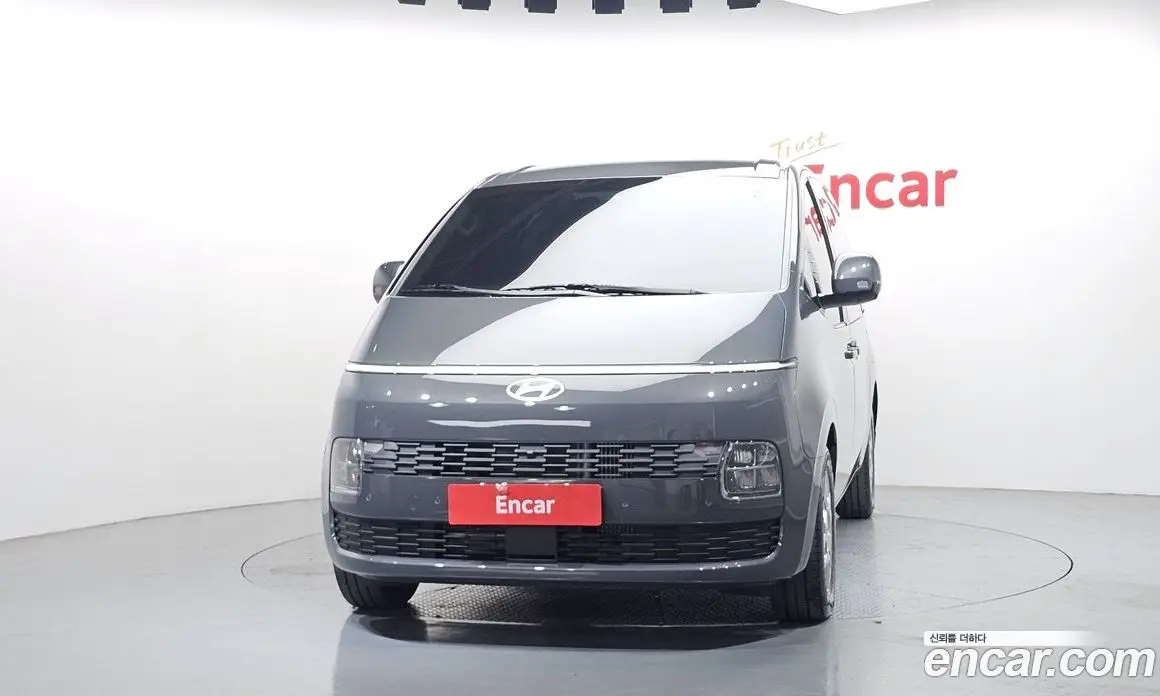 Hyundai Staria 2026 1.6 автомат (гидро), фото 3