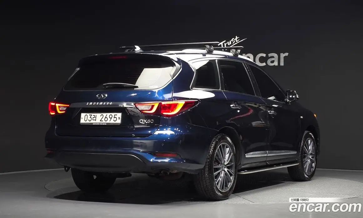 Infiniti QX60 2018 3.5 автомат (гидро), фото 2 Infiniti QX60 2018 3.5 автомат (гидро), фото 2