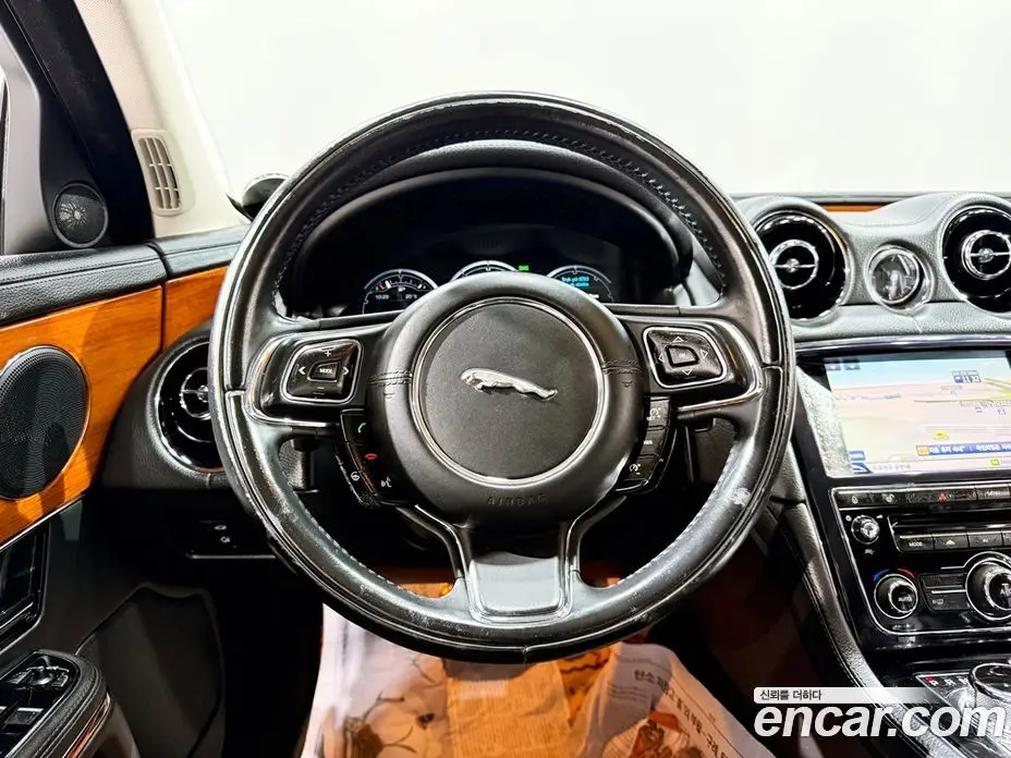 Jaguar XJ 2013 2.0 автомат (гидро), фото 6
