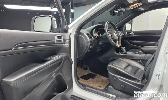 Jeep Cherokee 2019 3.6 автомат (гидро), миниатюра 12