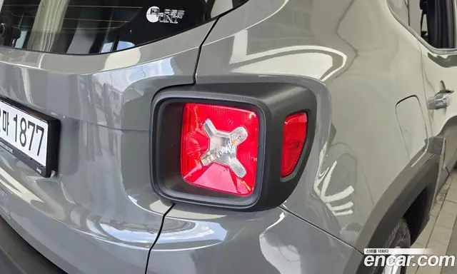 Jeep Renegade 2022 1.3 автомат (гидро), миниатюра 9 Jeep Renegade 2022 1.3 автомат (гидро), миниатюра 9