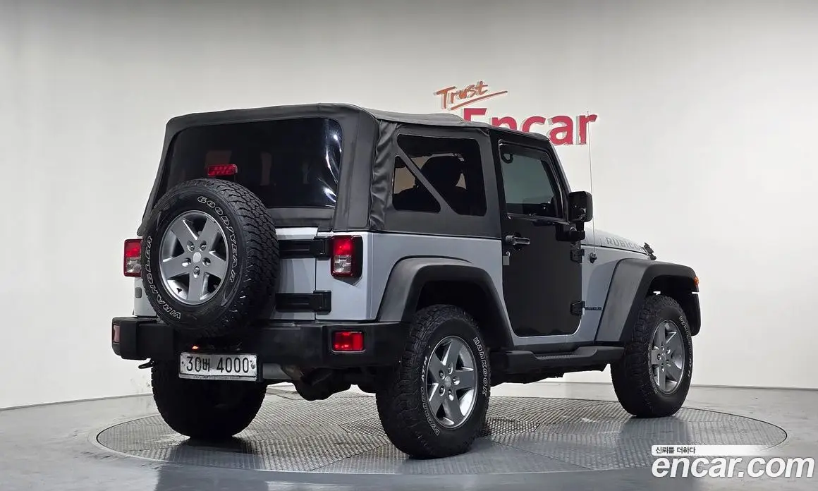 Jeep Wrangler 2011 2.8 автомат (гидро), фото 1 Jeep Wrangler 2011 2.8 автомат (гидро), фото 1