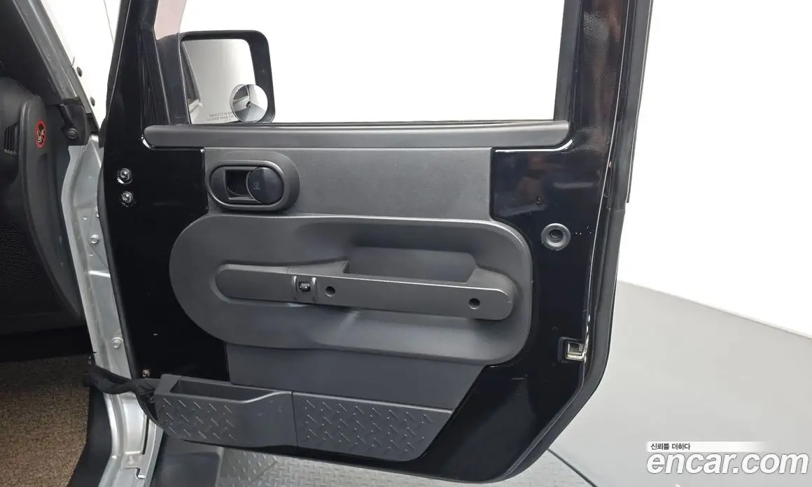 Jeep Wrangler 2011 2.8 автомат (гидро), фото 13 Jeep Wrangler 2011 2.8 автомат (гидро), фото 13