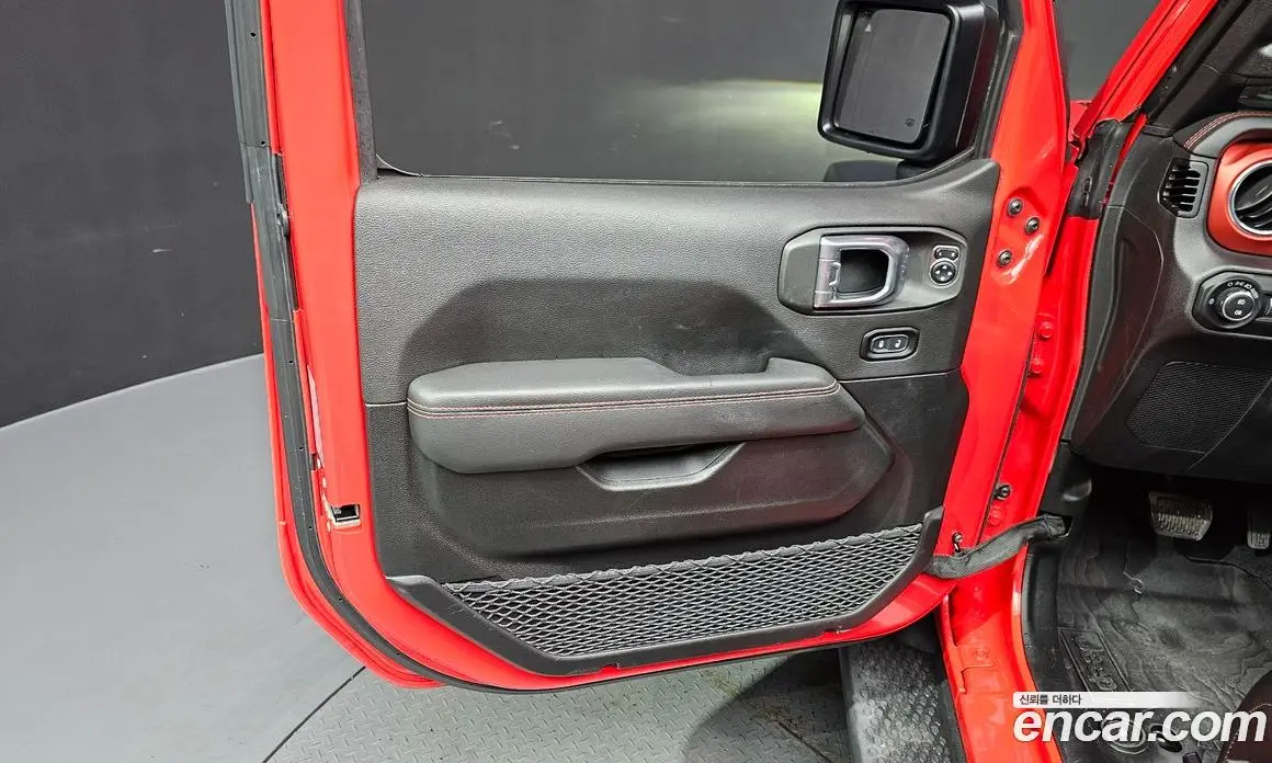 Jeep Wrangler 2021 2.0 автомат (гидро), фото 14