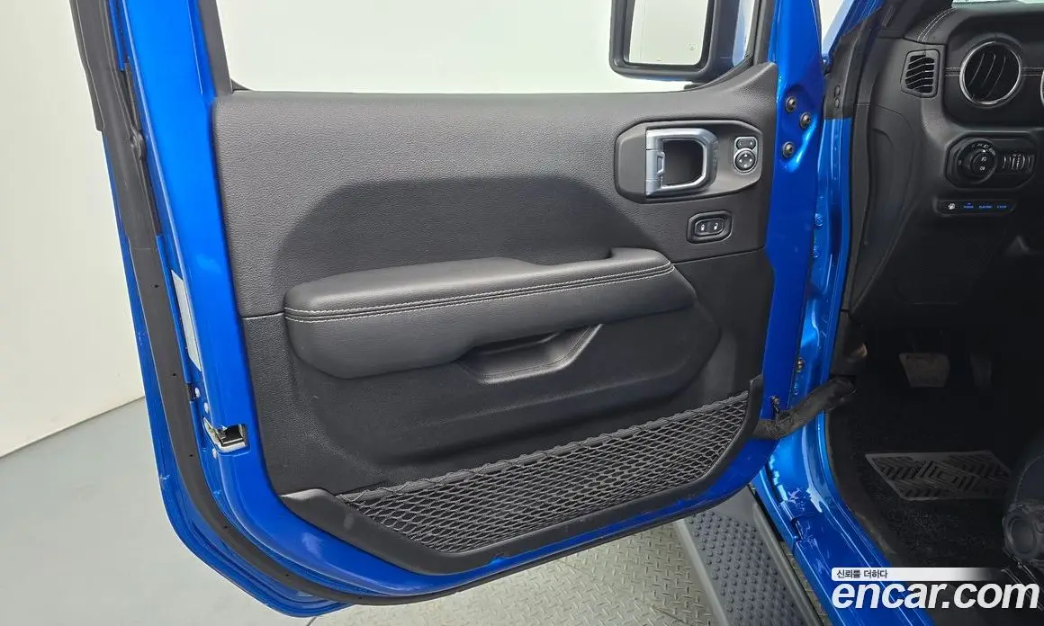 Jeep Wrangler 2022 2.0 автомат (гидро), фото 14