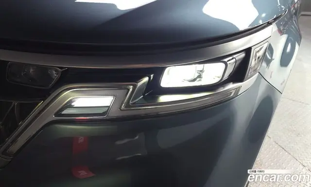 Kia Carnival 2022 3.5 автомат (гидро), миниатюра 8
