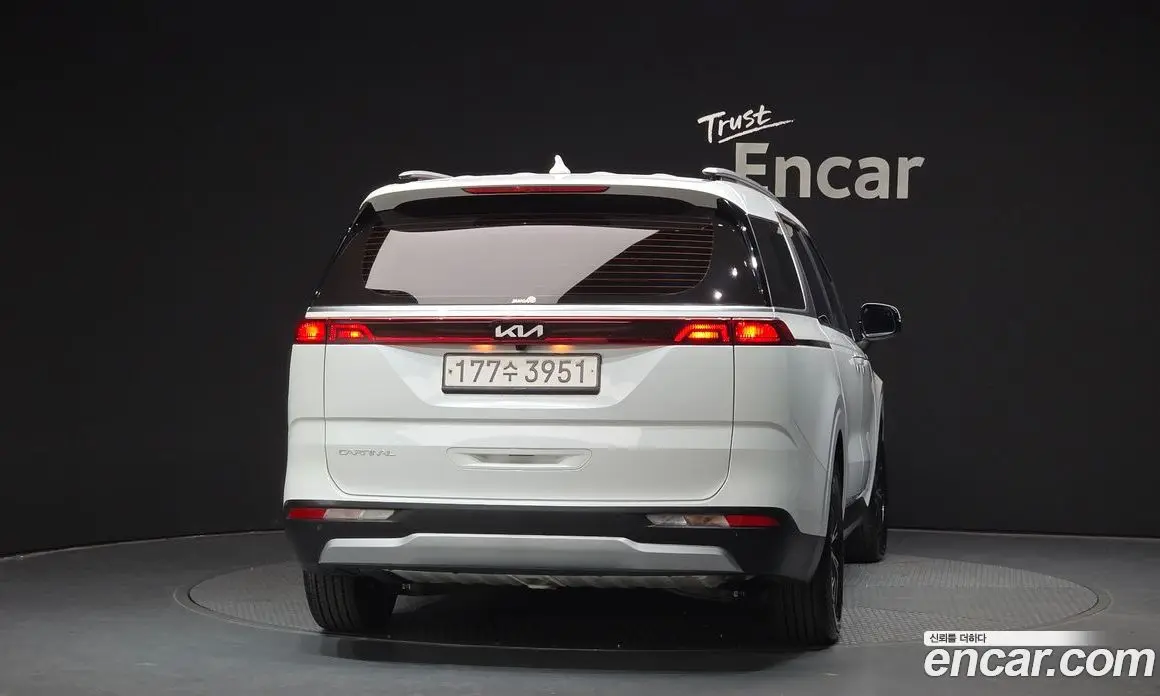 Kia Carnival 2023 3.5 автомат (гидро), фото 4 Kia Carnival 2023 3.5 автомат (гидро), фото 4