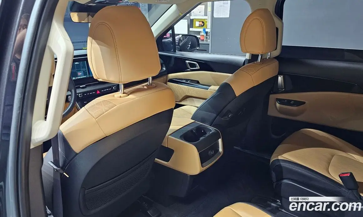 Kia Carnival 2023 2.2 автомат (гидро), фото 16 Kia Carnival 2023 2.2 автомат (гидро), фото 16