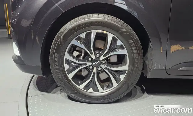 Kia Carnival 2023 2.2 автомат (гидро), миниатюра 5 Kia Carnival 2023 2.2 автомат (гидро), миниатюра 5
