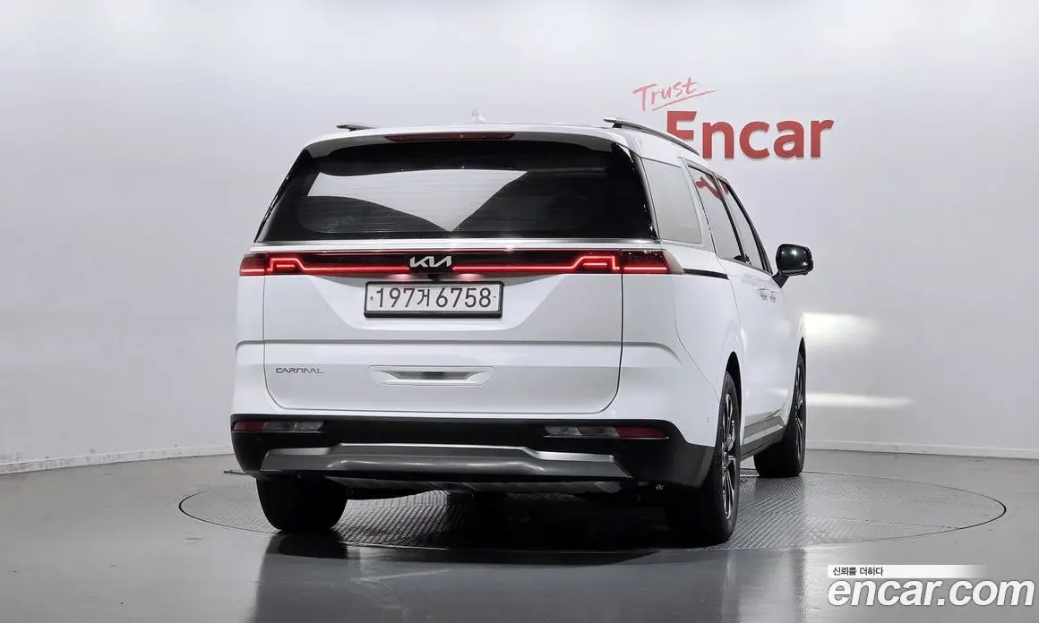 Kia Carnival 2023 3.5 автомат (гидро), фото 4