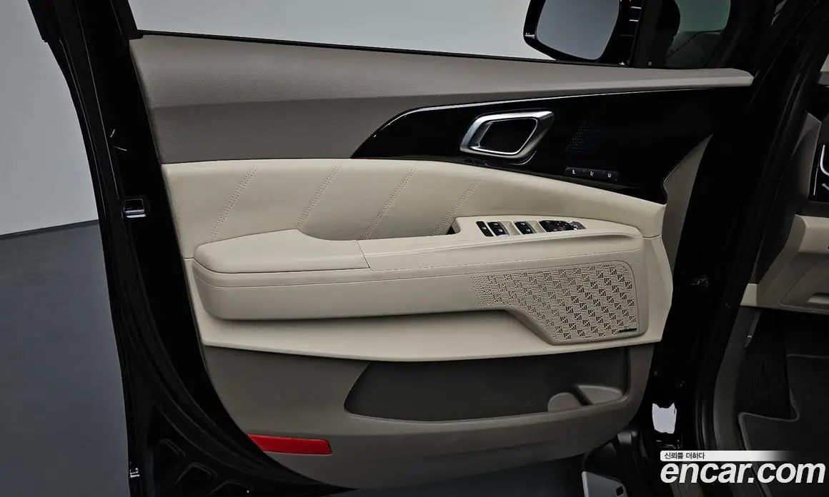 Kia Carnival 2024 1.6 автомат (гидро), фото 13