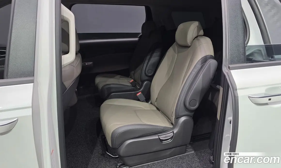 Kia Carnival 2025 3.5 автомат (гидро), фото 16 Kia Carnival 2025 3.5 автомат (гидро), фото 16