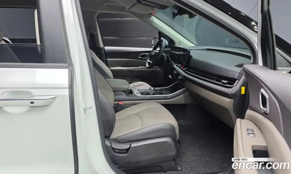 Kia Carnival 2025 3.5 автомат (гидро), фото 17 Kia Carnival 2025 3.5 автомат (гидро), фото 17