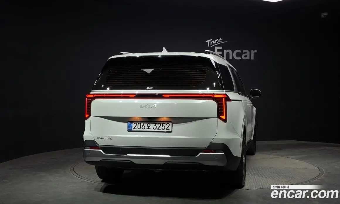 Kia Carnival 2025 3.5 автомат (гидро), фото 4 Kia Carnival 2025 3.5 автомат (гидро), фото 4