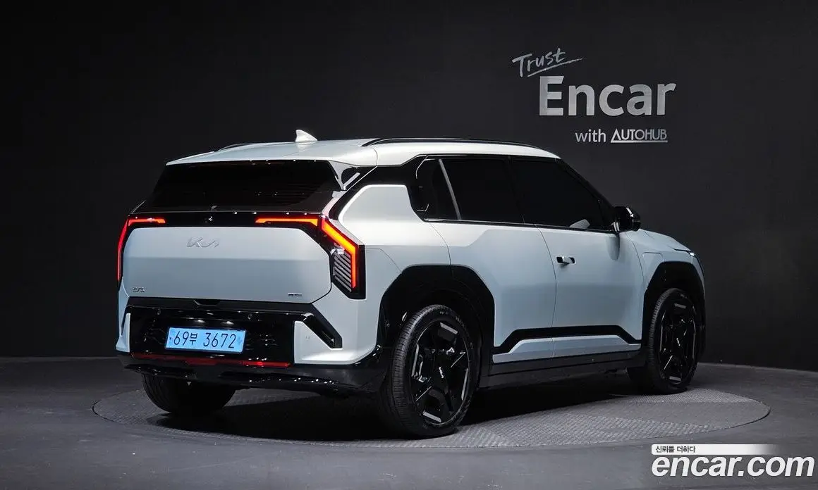 Kia EV3 2024 0.2 автомат (гидро), фото 1 Kia EV3 2024 0.2 автомат (гидро), фото 1