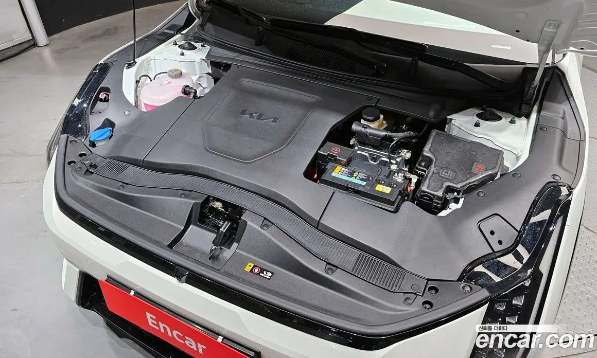 Kia EV4 2026 0.2 автомат (гидро), фото 6