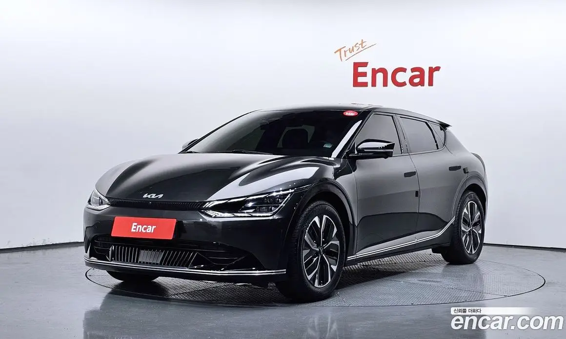 Kia EV6 2023 0.1 автомат (гидро), фото 1 Kia EV6 2023 0.1 автомат (гидро), фото 1