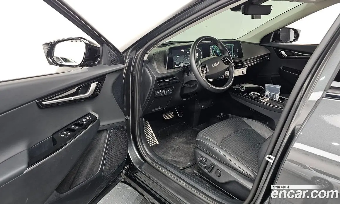 Kia EV6 2023 0.1 автомат (гидро), фото 13 Kia EV6 2023 0.1 автомат (гидро), фото 13