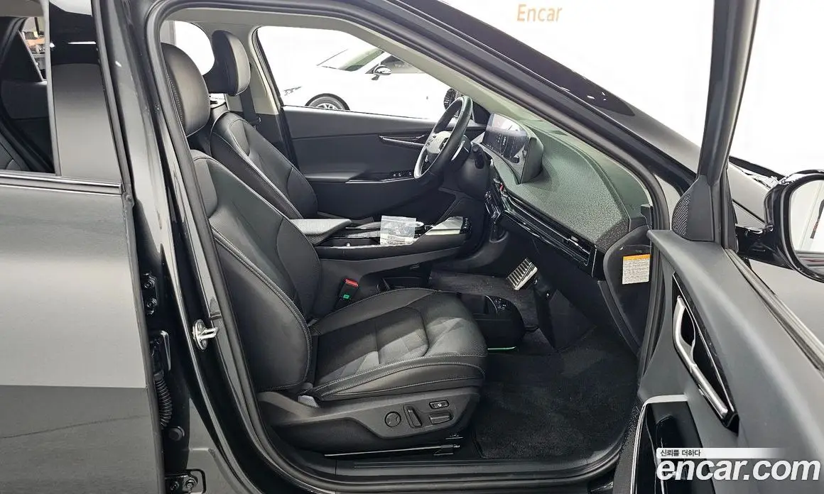 Kia EV6 2023 0.1 автомат (гидро), фото 16 Kia EV6 2023 0.1 автомат (гидро), фото 16