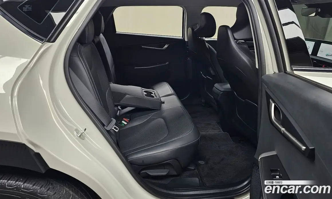 Kia EV6 2023 0.1 автомат (гидро), фото 17 Kia EV6 2023 0.1 автомат (гидро), фото 17