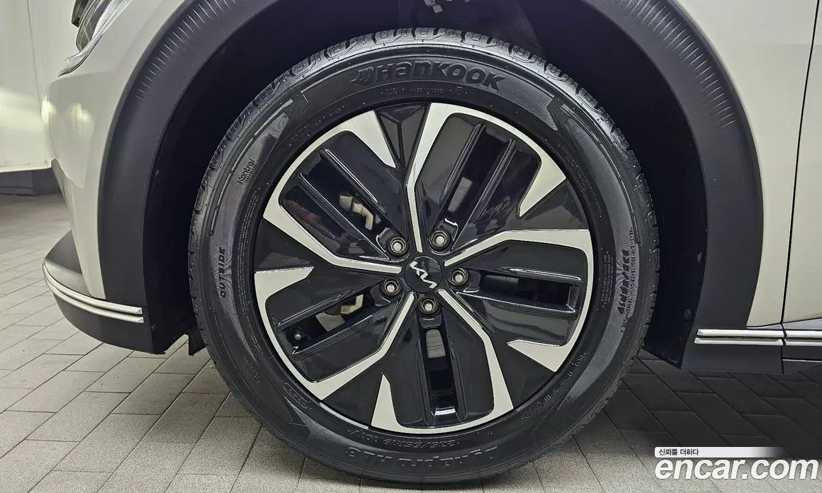 Kia EV6 2023 0.1 автомат (гидро), фото 5 Kia EV6 2023 0.1 автомат (гидро), фото 5