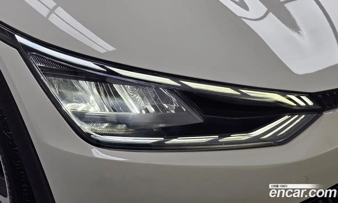 Kia EV6 2023 0.1 автомат (гидро), фото 8 Kia EV6 2023 0.1 автомат (гидро), фото 8