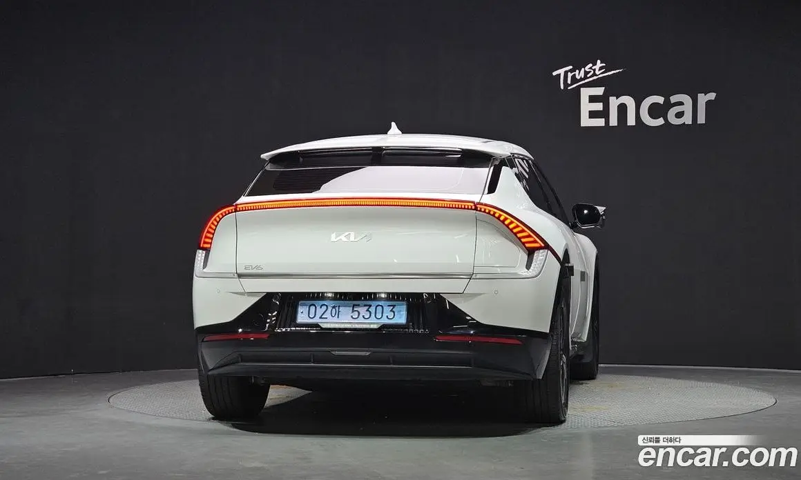Kia EV6 2024 0.1 автомат (гидро), фото 3