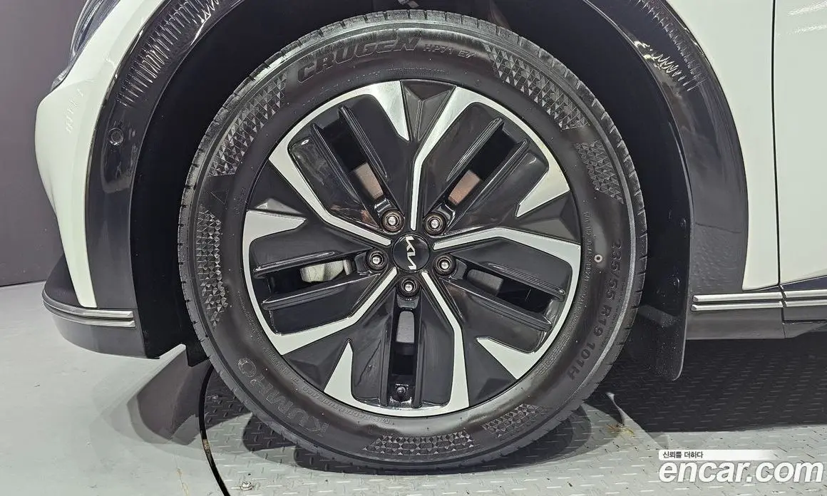 Kia EV6 2024 0.1 автомат (гидро), фото 4