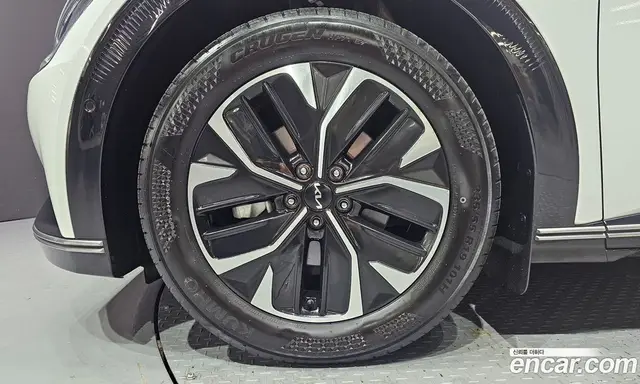 Kia EV6 2024 0.1 автомат (гидро), миниатюра 4
