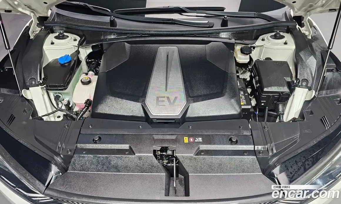 Kia EV6 2024 0.1 автомат (гидро), фото 5