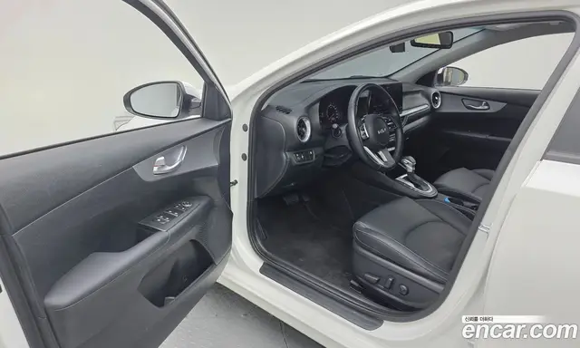 Kia K3 2024 1.6 автомат (гидро), миниатюра 10