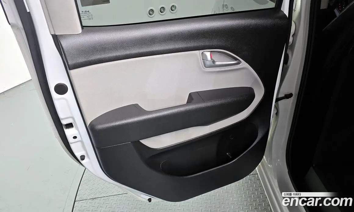 Kia Ray 2022 1.0 автомат (гидро), фото 15