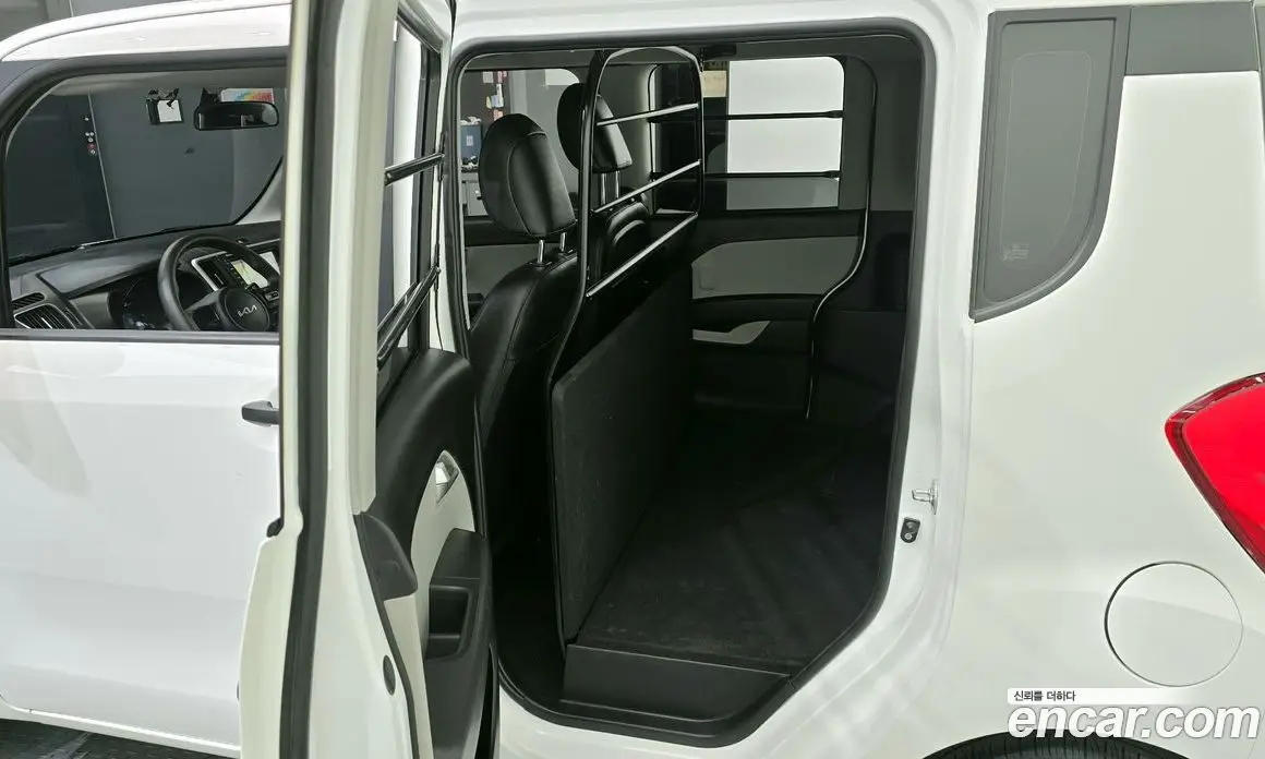 Kia Ray 2022 1.0 автомат (гидро), фото 17