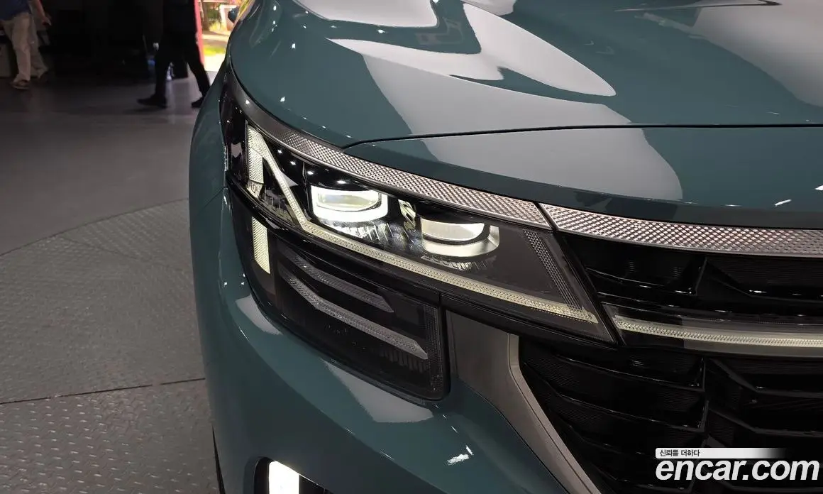 Kia Seltos 2023 1.6 автомат (гидро), фото 8 Kia Seltos 2023 1.6 автомат (гидро), фото 8