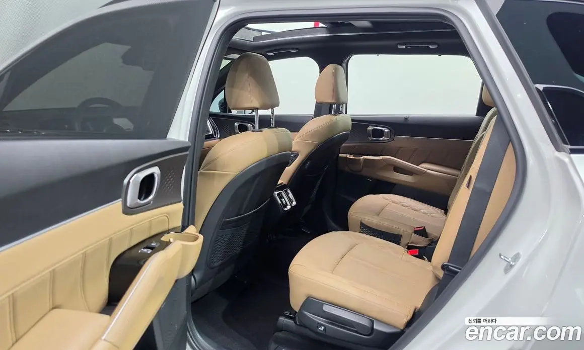 Kia Sorento 2024 1.6 автомат (гидро), фото 17 Kia Sorento 2024 1.6 автомат (гидро), фото 17