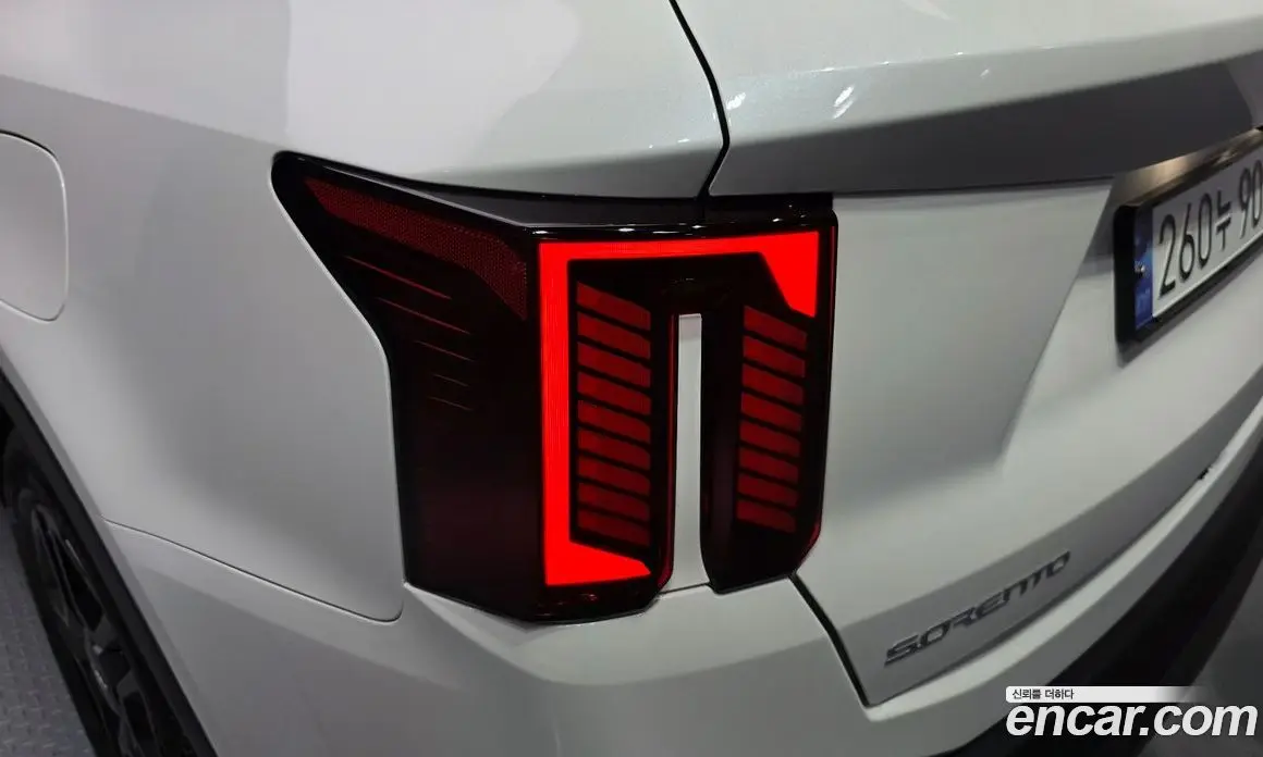 Kia Sorento 2024 1.6 автомат (гидро), фото 9 Kia Sorento 2024 1.6 автомат (гидро), фото 9