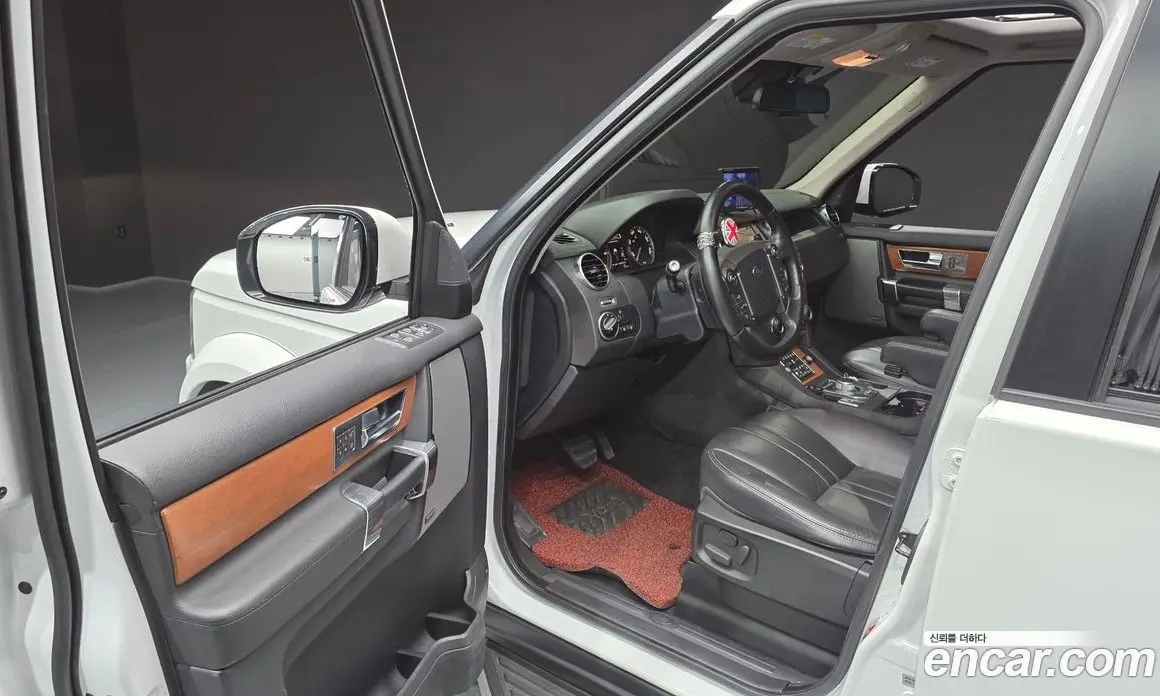 Land Rover Discovery 2015 3.0 автомат (гидро), фото 13