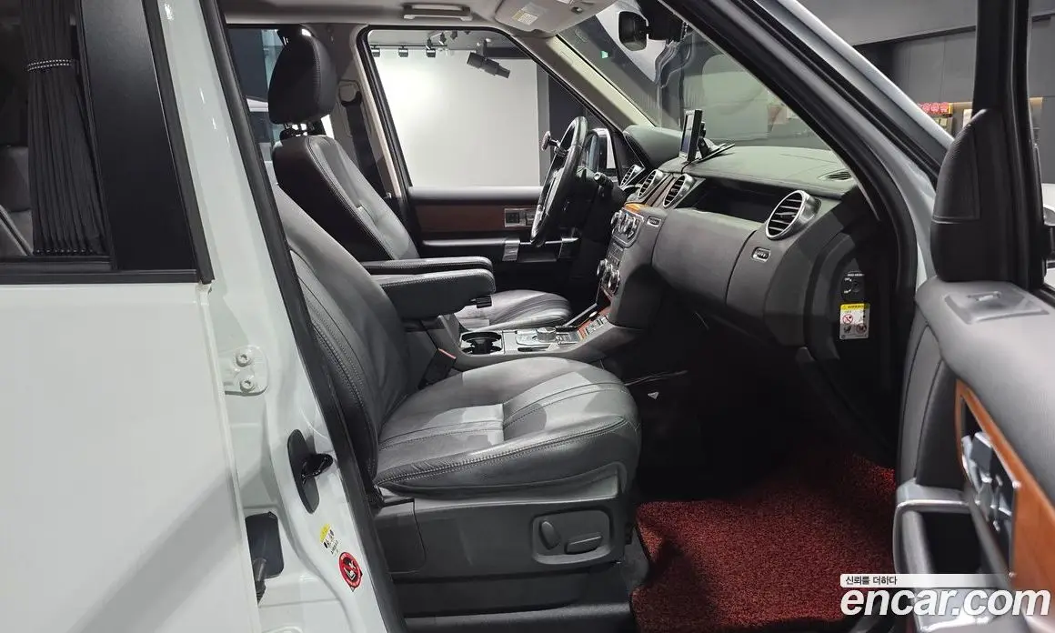 Land Rover Discovery 2015 3.0 автомат (гидро), фото 16