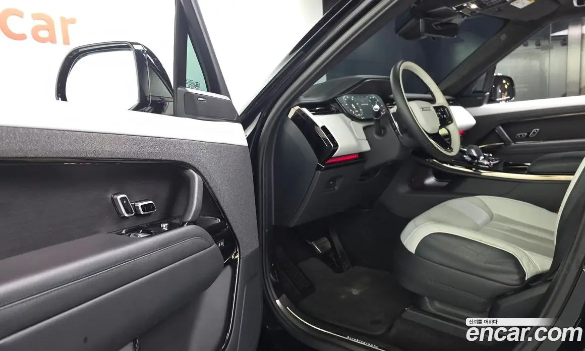 Land Rover Range Rover Sport 2023 3.0 автомат (гидро), фото 12